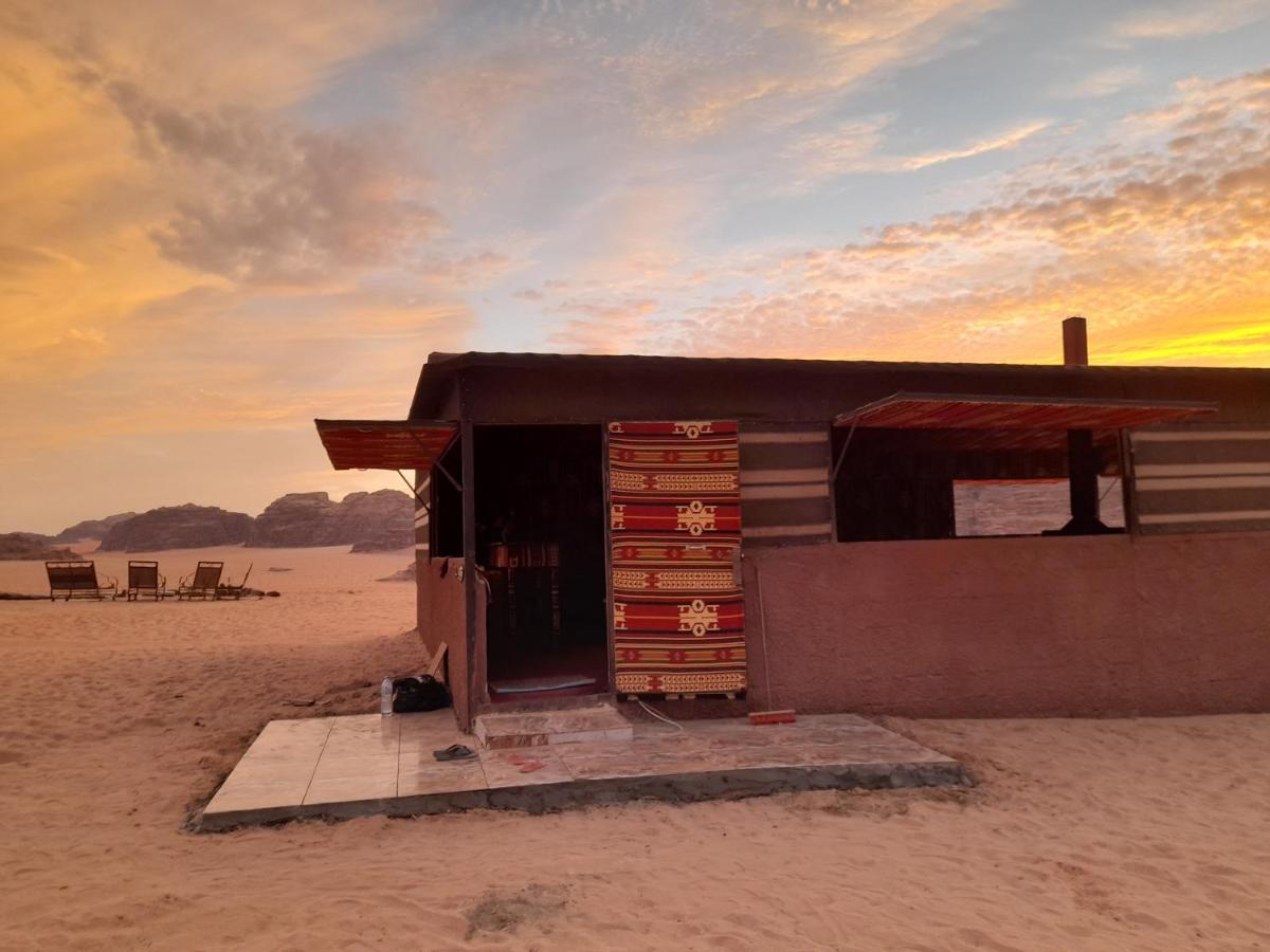 Bedouin Host Camp& With Tour Hotel Wadi Rum Exterior foto